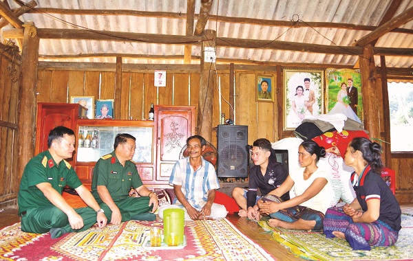 Phát huy vai trò cán bộ lãnh đạo 